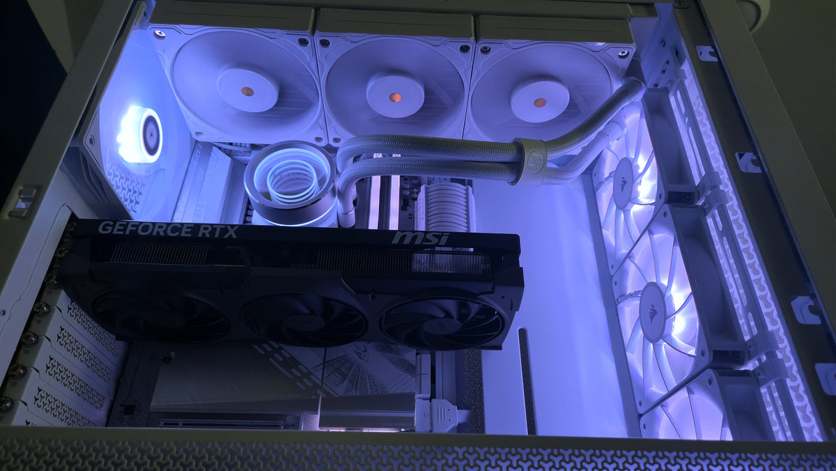Corsair Frame 4000D Custom (9850X3D / 5070 Ti Project Zero)