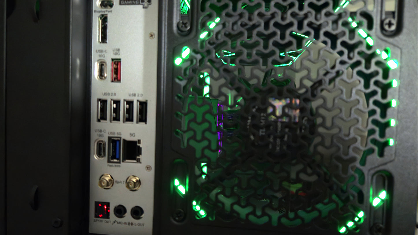 Corsair 3500X Custom (9800X3D / 5070 TI)